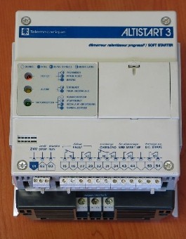 Altistart 3 ATS23U70N